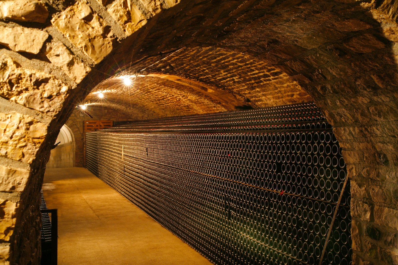 Vieillissement de nos champagnes dans nos caves